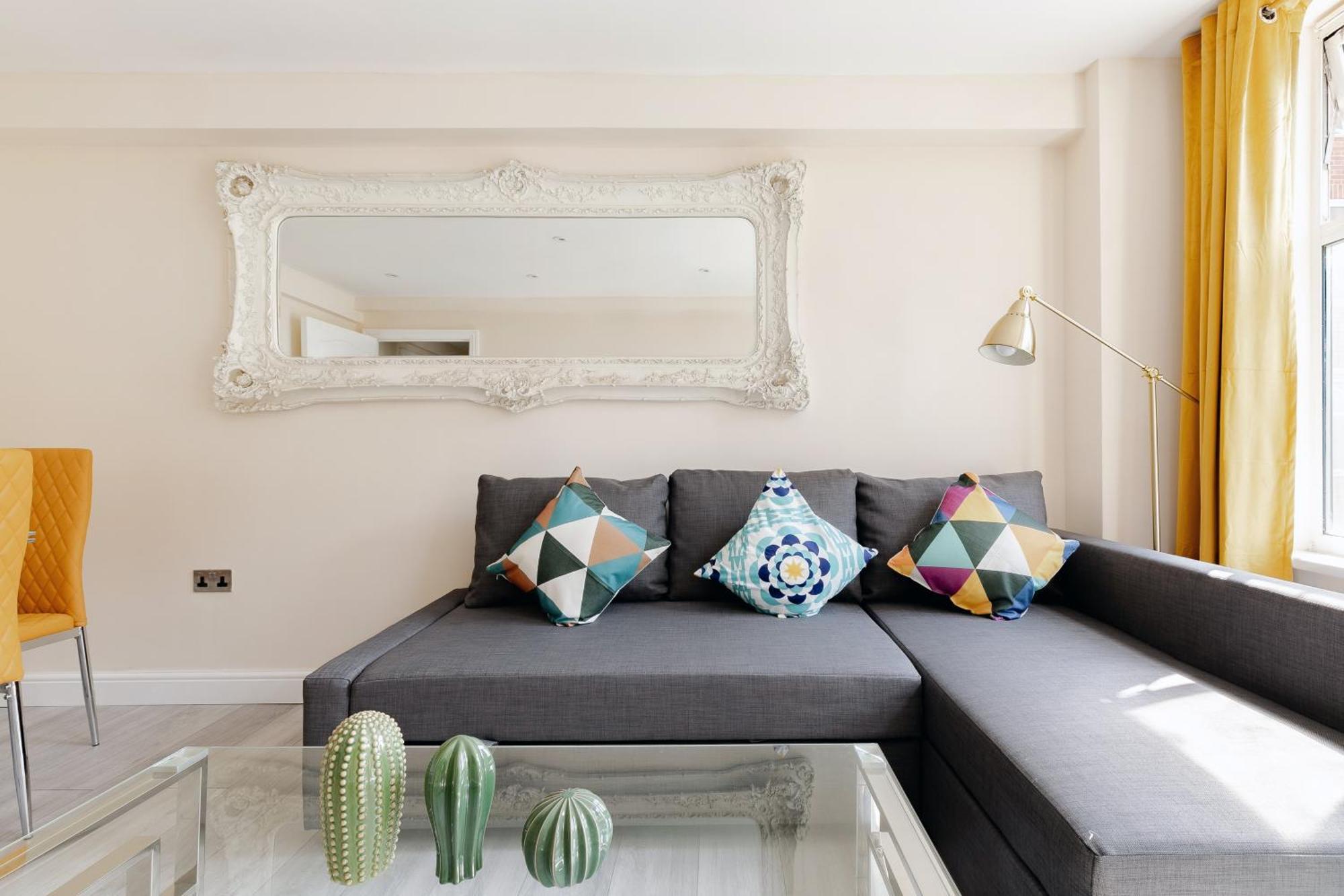 Two Bedroom Apartment Near Hyde Park And Oxford Street ロンドン エクステリア 写真